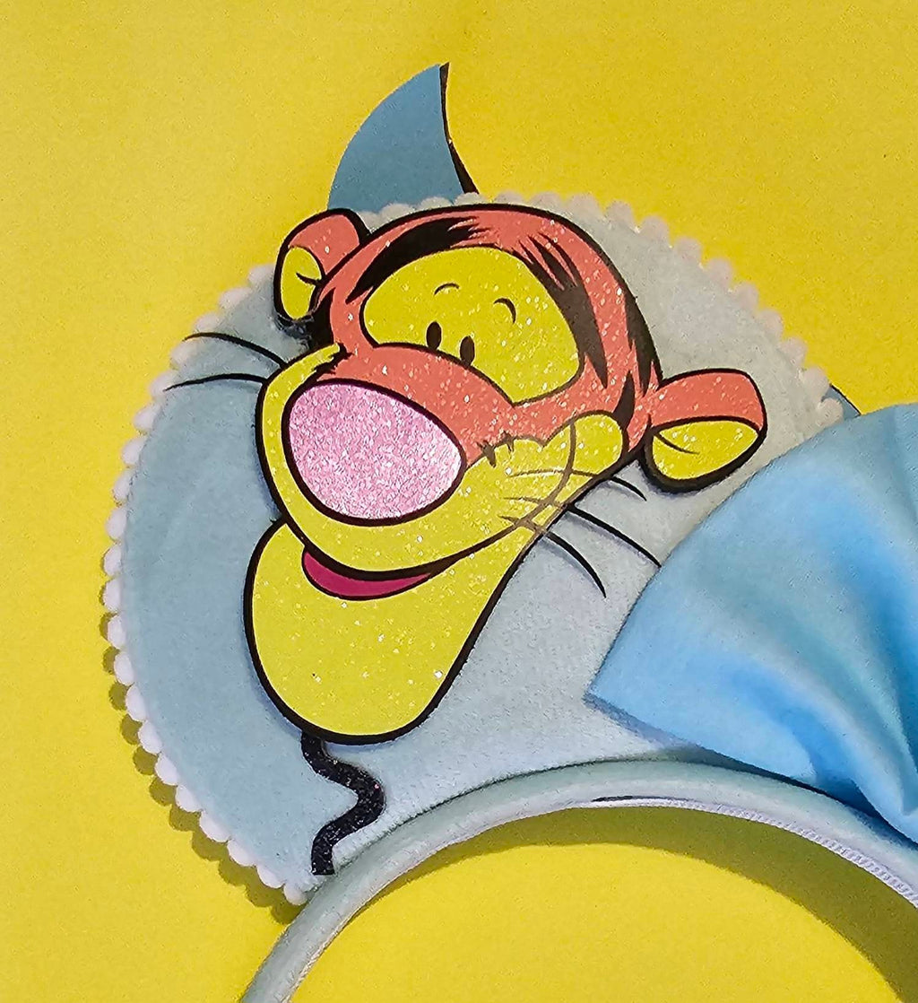 Winnie the pooh balloon ears